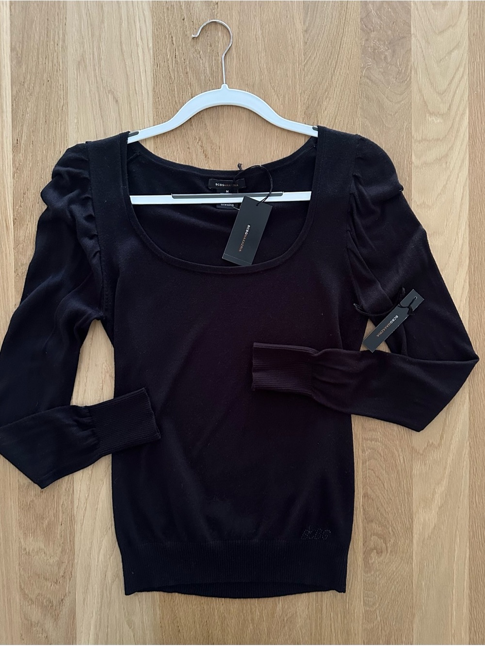 BCBGMaxAzria Black Scoop Neck Long Sleeve Knit Sweater, medium NWT
